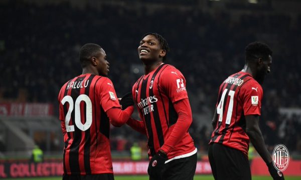 Milano në çerekfinale të Kupës së Italisë, fiton kundër Genoas pas 120 minutave lojë