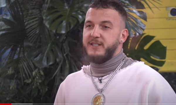 U kritikua për dhënie informacioni nga jashtë, reagon Mozzik