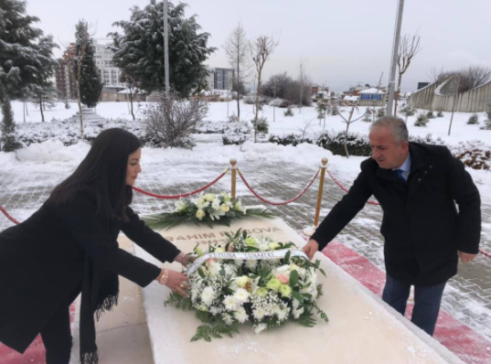 Nga Suhareka në Prishtinë, Muharremaj i AAK-së nderon ish presidentin Rugova