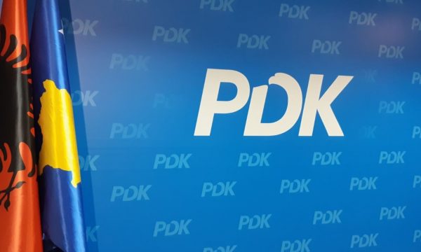 Rinia e PDK-së mban sot një aksion simbolik para Qeverisë së Kosovës