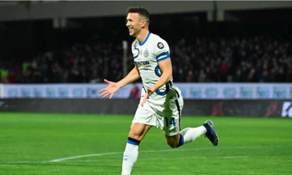 Chelsea po konsideron një transferimit të Perisicit
