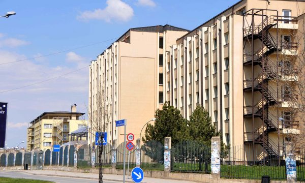 Reduktime edhe në Qendrën e Studentëve, banuesit ankohen për mungesë të ngrohjes