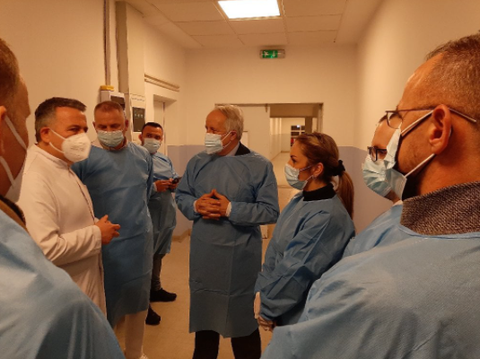 Ministri i Shëndetësisë viziton Klinikën e Infektivës dhe Pediatrisë në QKUK