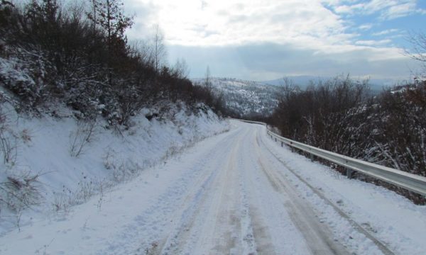 Burri nga Podujeva po pastronte borën, fqinjët e “shkelin” me makinë