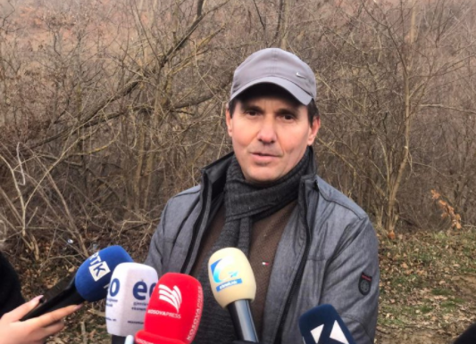 Familjarët nuk e dinë nëse Kadri Veseli është lajmëruar për vdekjen e nënës së tij