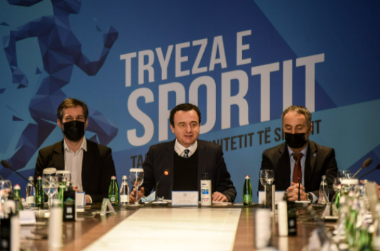 Kryeministri Kurti në takim me komunitetin sportiv: Na duhet edhe masivizimi edhe shkëlqimi i sportit