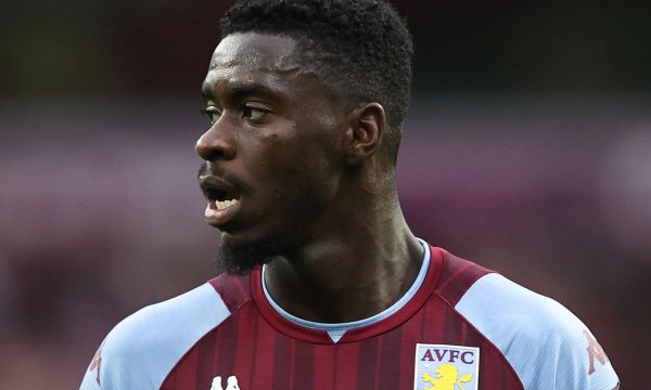 “Tuanzebe u largua nga Aston villa shkaku i rivalitetit të Gerardit me United”