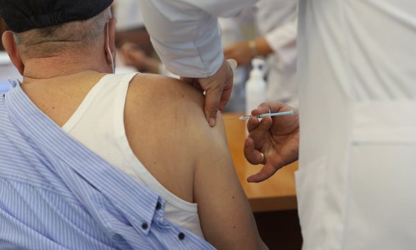 Administrohen 4.620 doza të vaksinës kundër Covid-19