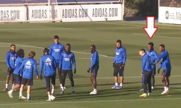 Vinicius del negativ për COVID-19 dhe kthehet në stërvitje para ndeshjes me Valencian