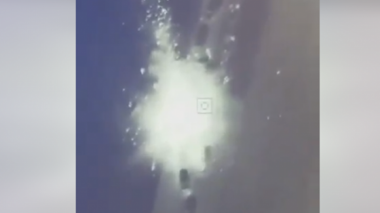 Momenti kur droni Bayraktar godet konvojin e ushtrisë ruse