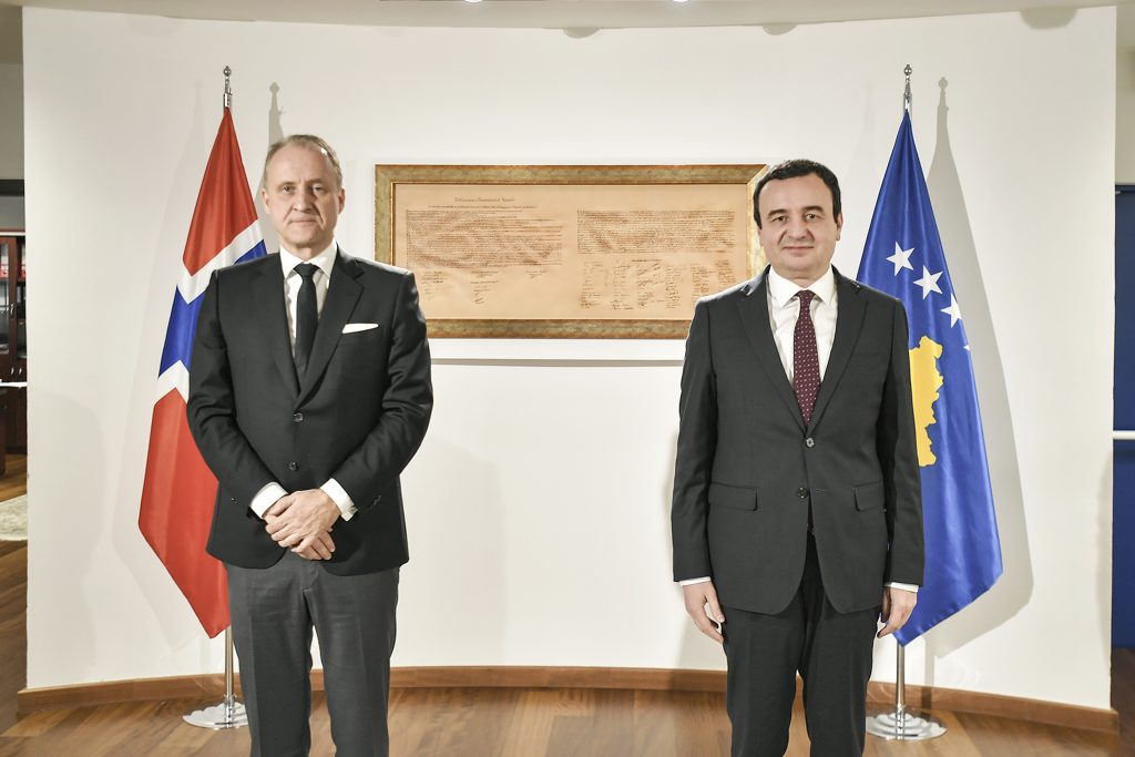 Kurti pret në takim ambasadorin e Norvegjisë