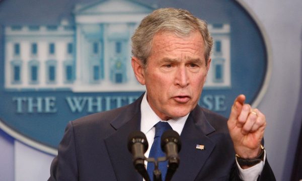 Presidenti George Bush pas sulmit rus në Ukrainë: Nuk duhet ta tolerojmë Putinin