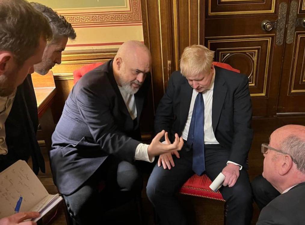 Edi Rama takon Boris Johnsonin