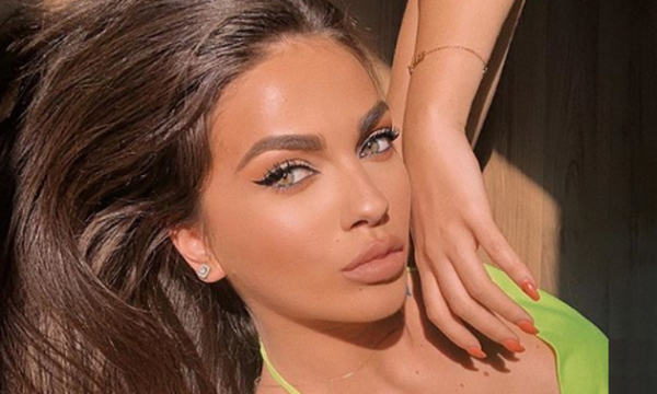 Trixa thyen heshtjen, publikon foto nga pushimet luksoze në Dubai