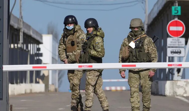 Izraeli mbyll ambasadën në Kiev, zhvendos stafin në Lviv