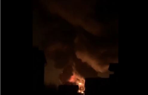Hidhet në erë depoja e naftës në Vasylkiv (VIDEO)