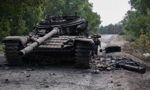 Ushtria ukrainase shkatërron edhe 2 tanke ruse e disa vetura ushtarake