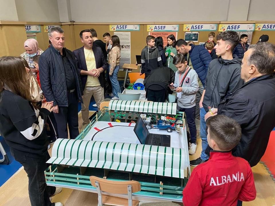 Nxënësit e sh.f.m.u “Vëllezërit Frasheri”, në Lipjan u shpërblyen me tri medalje në garat ASEF të orgnizuar në Tiranë