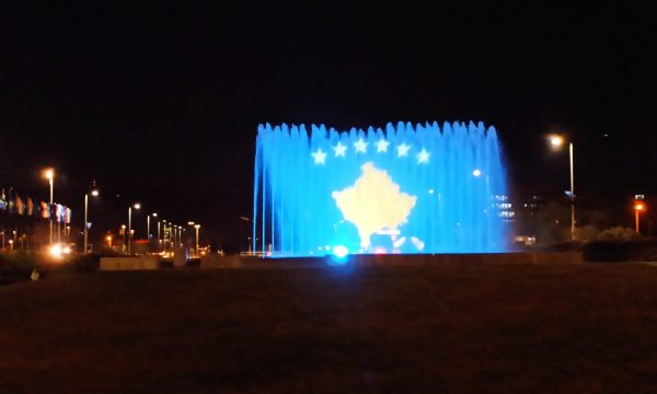 Flamuri kosovar ndriçohet në shatërvanin e Zagrebit