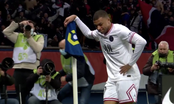 Kombinimi Messi-Mbappe në sekondat e fundit i jep fitoren PSG-së