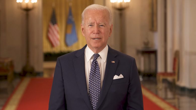 Biden: Do të sigurohemi që Ukraina të ketë armë të mbrohet nga forcat pushtuese ruse, do t’ju ofrojmë edhe para e ushqim