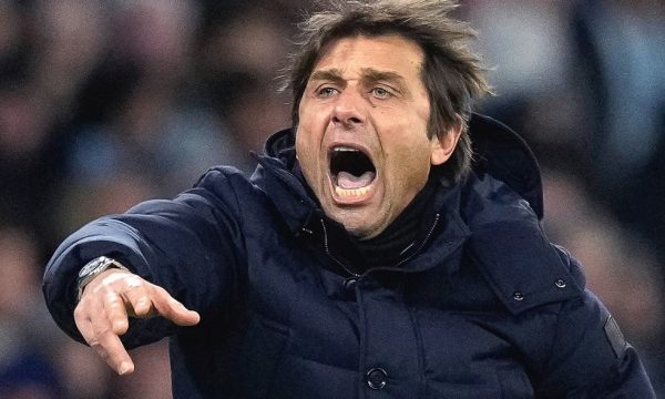 Conte nuk planifikon që të largohet nga Spurs