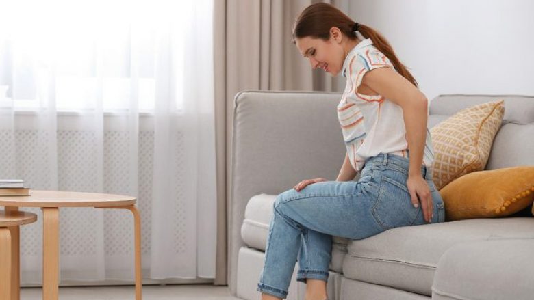 Mos keni turp të pyesni përse shpesh ju kruhet prapanica