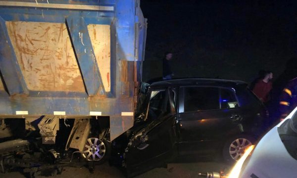 Aksident i rëndë afër Prizrenit, vetura përplaset në kamion