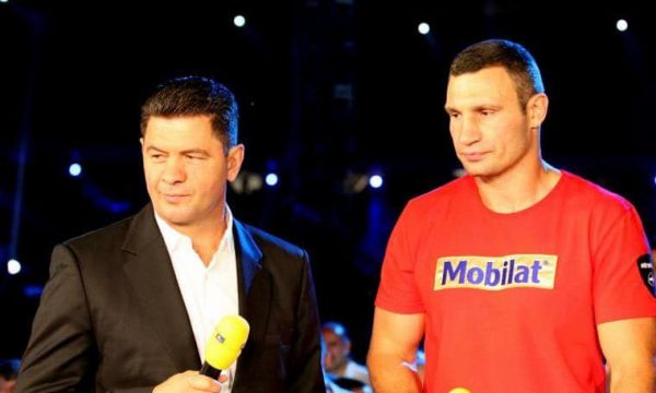 Krasniqi përmes një fotografie me Klitchkon e quan “çmenduri” pushtimin e Ukrainës nga Rusia