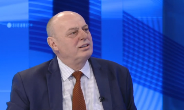 A është i gatshëm Çeku ta veshë sërish uniformën ushtarake, nëse Kosova rrezikohet nga Serbia?