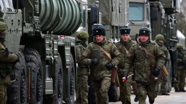 Ekspertët e sigurisë: Pushtimi i Ukrainës nga Rusia rrit “apetitet” e Serbisë për destabilizim të Kosovës