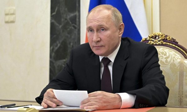 Rusia shpall Shqipërinë vend jomiqësor, Putini firmos dekretin