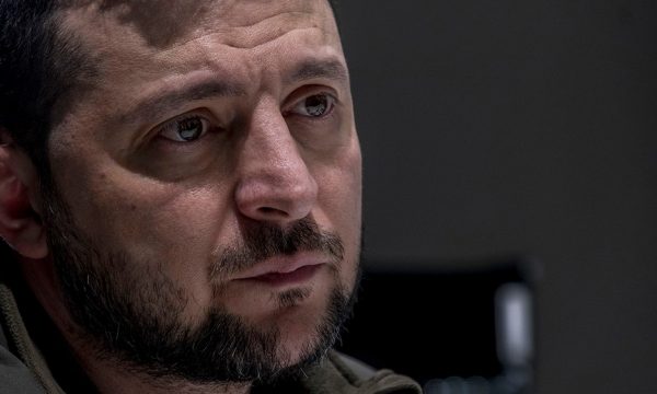 Brenda dhomës së luftës së Zelenskyt