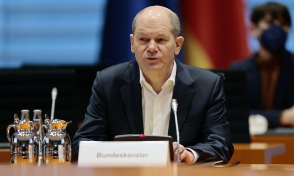 Scholz bën thirrje për armëpushim në Ukrainë