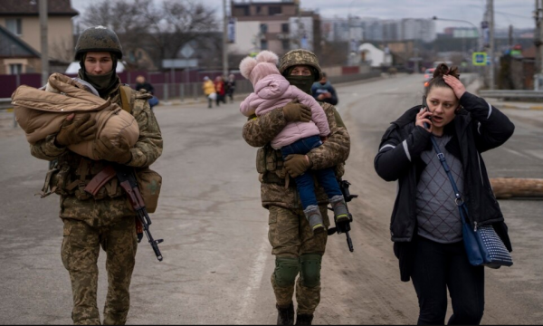Rusia po përgatitet për “sulm të gjithanshëm” në Kiev