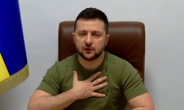 Mblodhën 35 milionë dollarë për Ukrainën, çifti i famshëm bisedon me Zelensky-n
