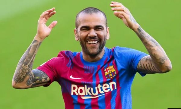 Barcelona s’ka vendosur ende për të ardhmen e Dani Alvesit
