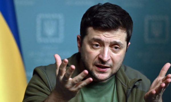 Frikë për ditën e pavarësisë, Zelensky premton reagim të fuqishëm nëse Rusia sulmon