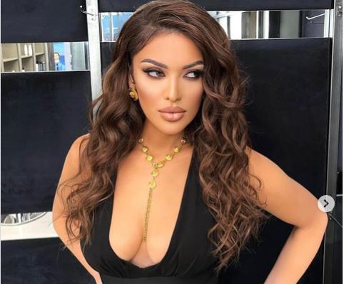 Nora e “kall” lojën
