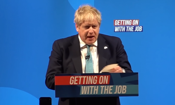 Boris Johnson: Putin ishte në panik total, frikësohej shumë nga Ukraina
