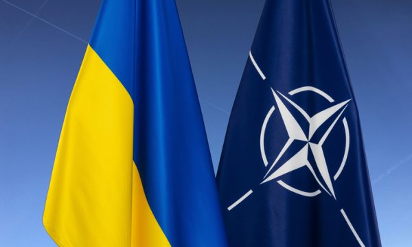 Parlamenti i këtij shteti të NATO’s mbështet zbatimin e qiellit të mbyllur në Ukrainë