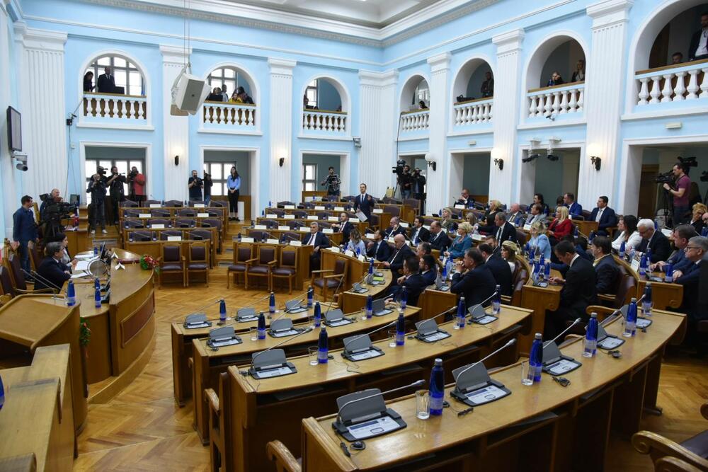 Abazoviq para deputetëve: Qeveria e re bazohet në dy shtylla kryesore