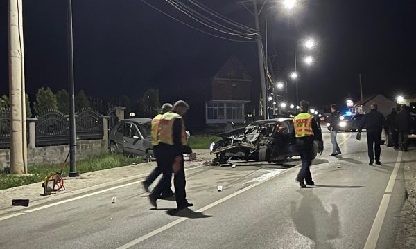 Aksident në Torinë të Lipjanit, policia dhe autoambulanca në vendngjarje