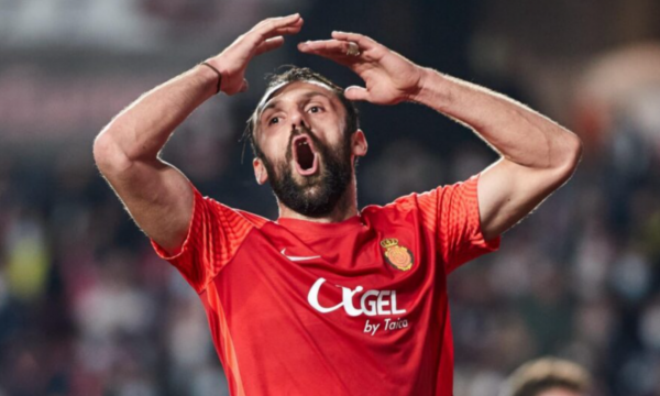 Muriqi feston ditëlindjen e 28-të, kështu ia uron UEFA