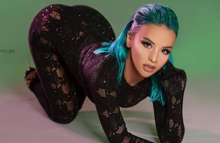 Rina Balaj do të lansojë në maj këngën “Si ti”