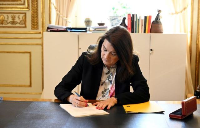 Suedia e nënshkruan aplikimin për anëtarësim në NATO