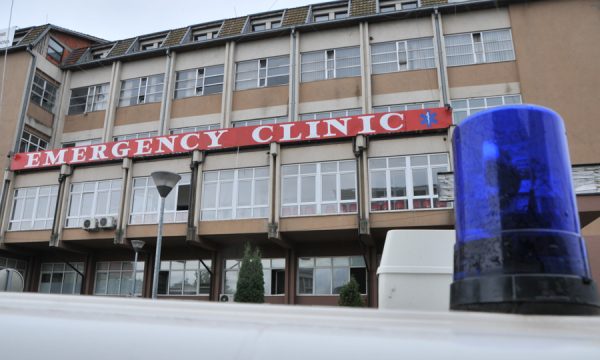 Vdes një grua në QKUK, rasti po hetohet