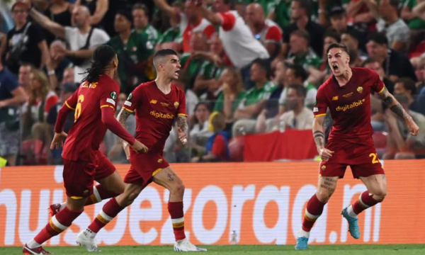 Roma triumfon në finalen historike, e mposht Feyenoordin në “Air Albania Stadium”