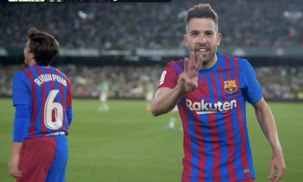 Jordi Alba ia siguron fitoren Barcelonës me një gol të jashtëzakonshëm