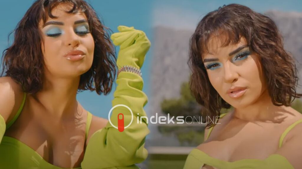 Kida e “nxehtë” në klipin e ri, merr vëmendje me gjoksin bombastik